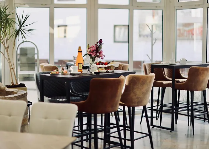 Parkhotel Am Schloss מלון